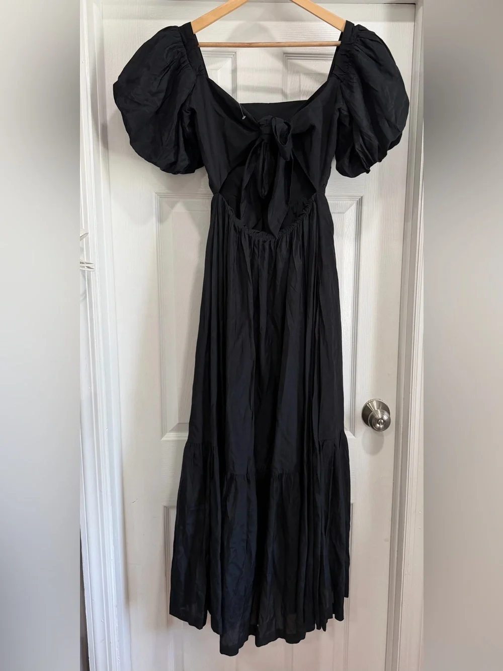 Abercrombie & Fitch Black Puff-Sleeve Tiered Maxi Dress